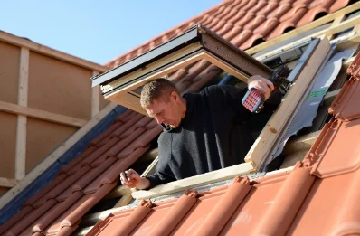 Pose de fenêtres de toit Velux à Poyols